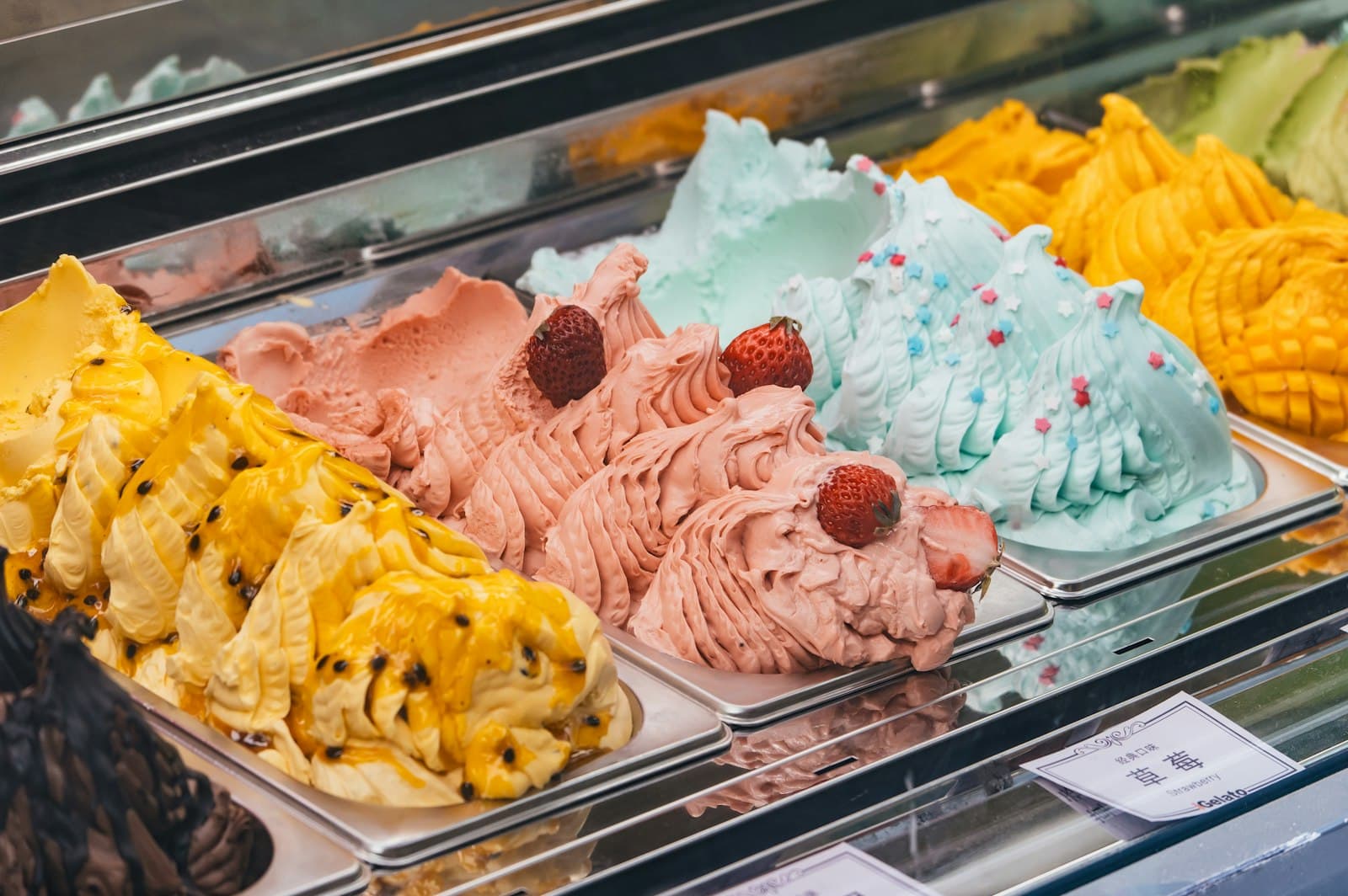Skulpterad gelato i flera smaker i disk
